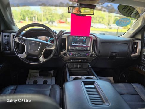 Used 2018 GMC Sierra 2500 Denali AWD/4WD image 31