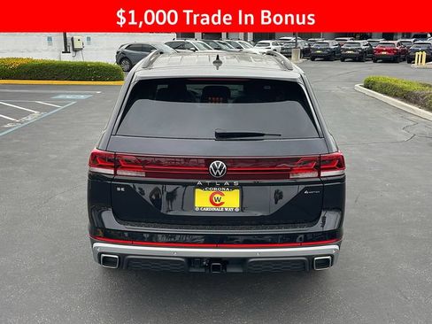 New 2025 Volkswagen Atlas Peak Edition SE AWD/4WD image 8
