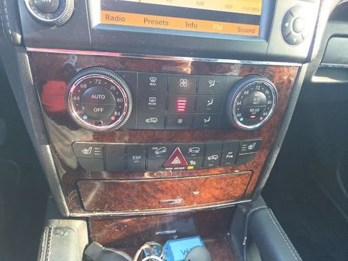 Used 2010 Mercedes-Benz GL 320 BlueTEC 4MATIC image 11