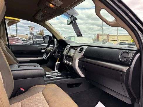 Used 2015 Toyota Tundra SR5 w/ SR5 Upgrade Package image 6