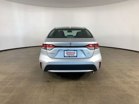 Used 2022 Toyota Corolla LE image 10