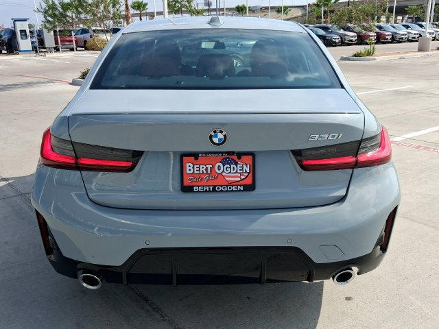 New 2026 BMW 330i Sedan w/ M Sport Package RWD image 6