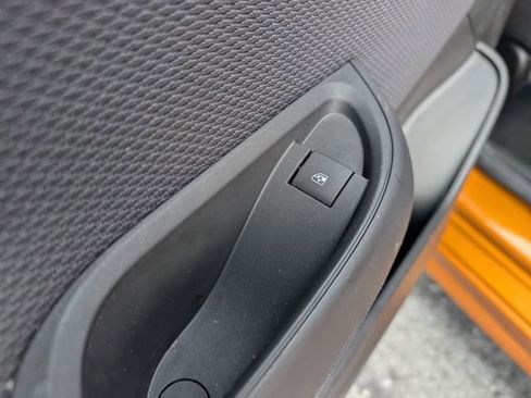 Used 2017 Chevrolet Cruze LT w/ Sun And Sound Package image 11