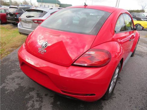 Used 2017 Volkswagen Beetle 1.8T image 2