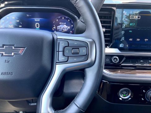 Used 2023 Chevrolet Silverado 1500 RST AWD/4WD image 24