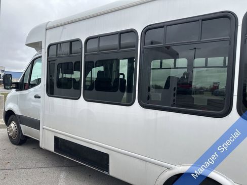 Used 2022 Mercedes-Benz Sprinter 3500 image 10
