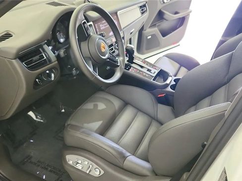 Used 2022 Porsche Macan S AWD/4WD image 22