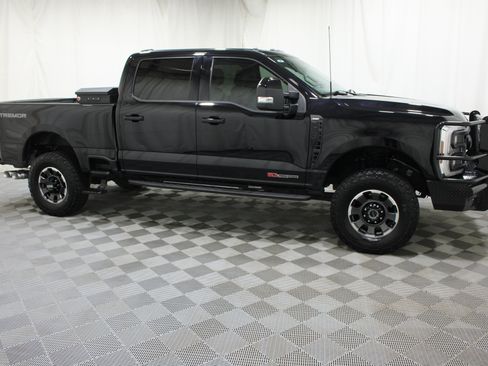 Used 2024 Ford F250 Lariat w/ Lariat Ultimate Package AWD/4WD image 32