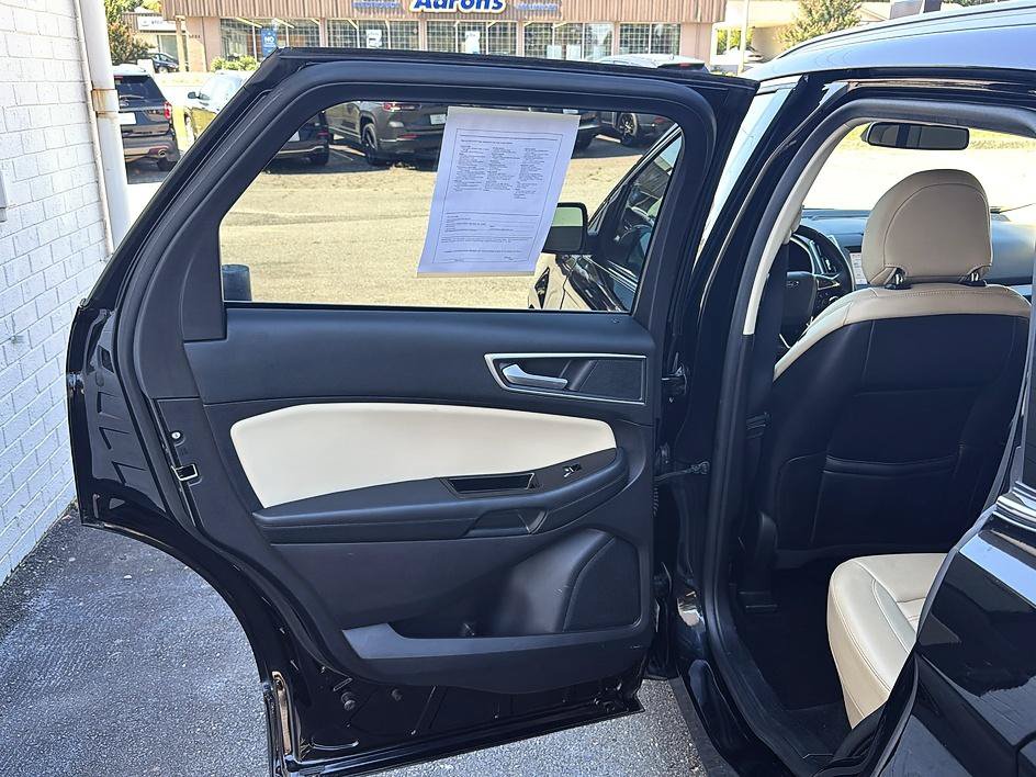 Used 2019 Ford Edge SEL w/ Equipment Group 201A AWD/4WD image 26
