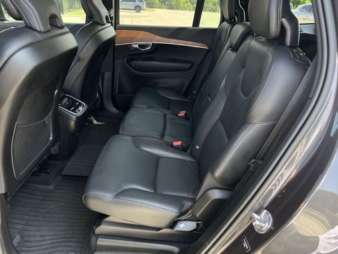 Used 2024 Volvo XC90 B5 Plus w/ Protection Package Premier AWD/4WD image 22