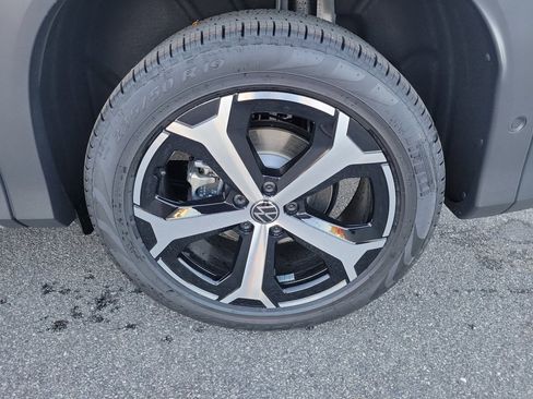 New 2026 Volkswagen Tiguan SE AWD/4WD image 27