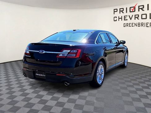 Used 2018 Ford Taurus SE FWD image 8