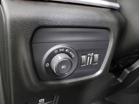 New 2025 Jeep Grand Cherokee L Limited w/ Black Appearance Package image 23