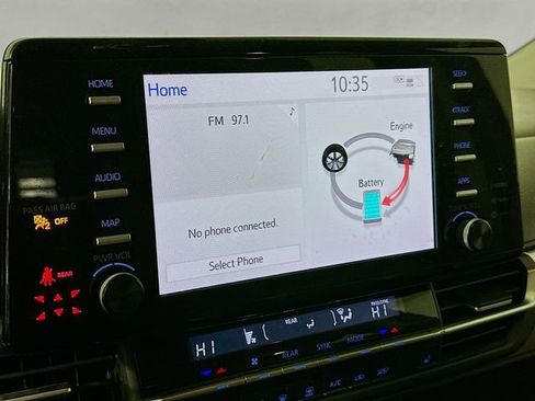 Used 2021 Toyota Sienna XLE image 15