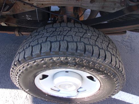 Used 2006 Ford F350 XL image 11