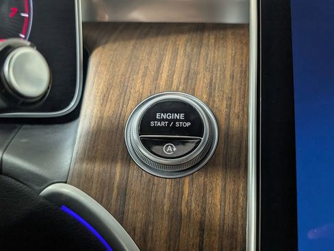 Used 2025 Mercedes-Benz GLC 300 GLC 300 image 19