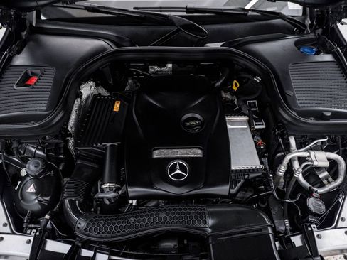 Used 2018 Mercedes-Benz GLC 300 4MATIC image 28