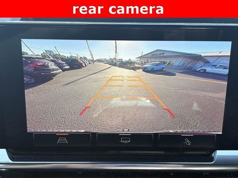 Used 2022 GMC Sierra 1500 SLT w/ SLT Premium Package image 5