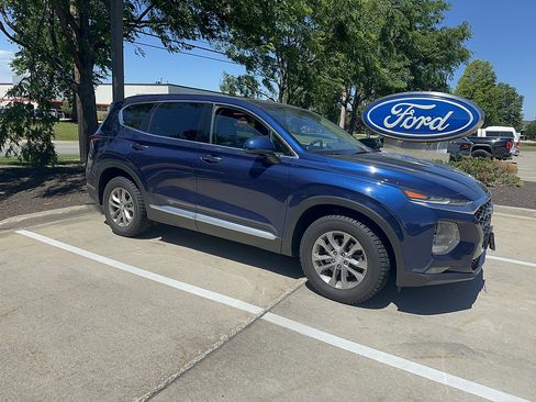 Used 2019 Hyundai Santa Fe SEL AWD/4WD image 2