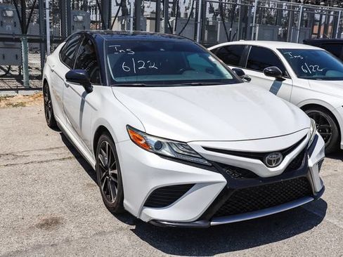 Used 2019 Toyota Camry XSE FWD image 2