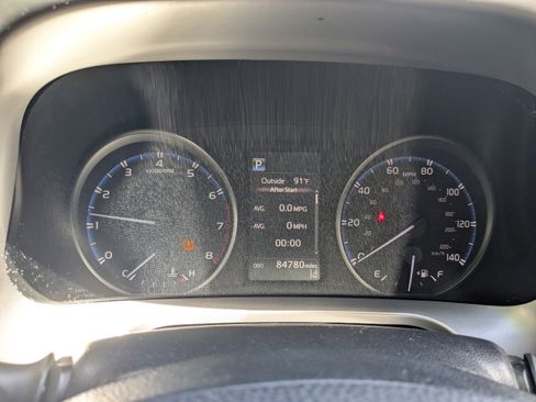 Used 2017 Toyota RAV4 XLE image 32