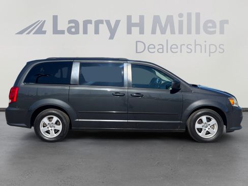 Used 2012 Dodge Grand Caravan SXT FWD image 6