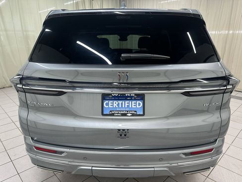 Certified 2025 Buick Enclave Avenir image 6