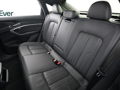 Used 2024 Audi Q8 e-tron Premium Plus w/ Premium Plus Package AWD/4WD image 24