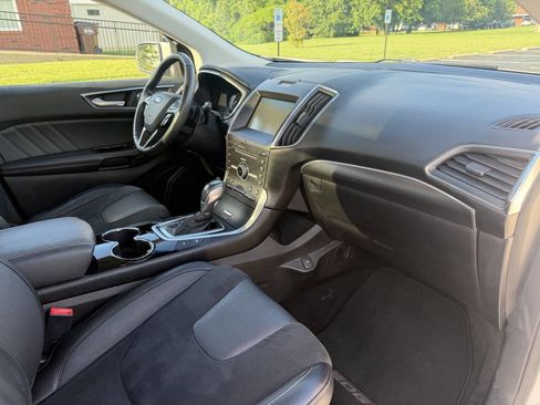 Used 2015 Ford Edge Sport w/ Equipment Group 401A AWD/4WD image 25