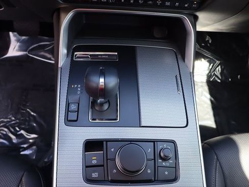 Used 2026 MAZDA CX-90 3.3 Turbo w/ Preferred Package AWD/4WD image 37