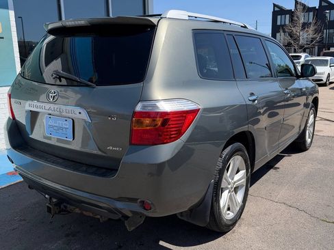 Used 2009 Toyota Highlander Limited AWD/4WD image 2