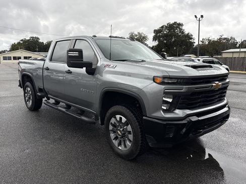 Used 2025 Chevrolet Silverado 2500 Custom w/ Custom Value Package AWD/4WD image 7