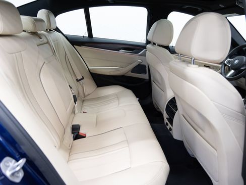 Used 2017 BMW 540i RWD image 15