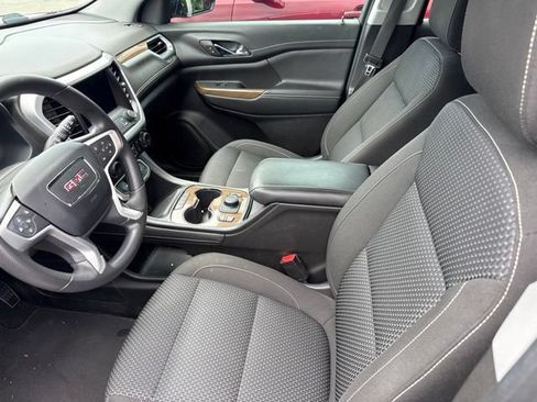 Used 2023 GMC Acadia SLE w/ Driver Convenience Package FWD image 5