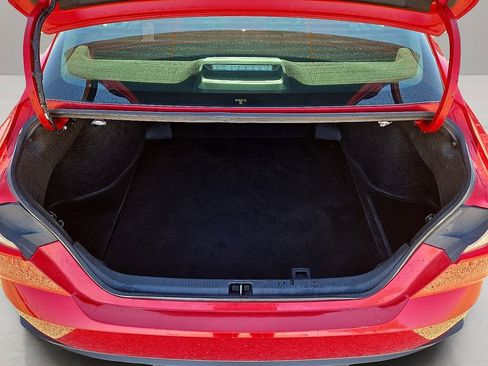 Used 2025 Toyota Camry SE image 15