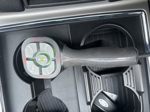 Used 2018 Ford F350 Lariat w/ Chrome Package image 28