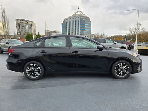 Certified 2024 Kia Forte LXS image 8