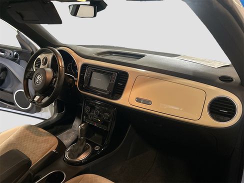 Used 2019 Volkswagen Beetle 2.0T SE image 28