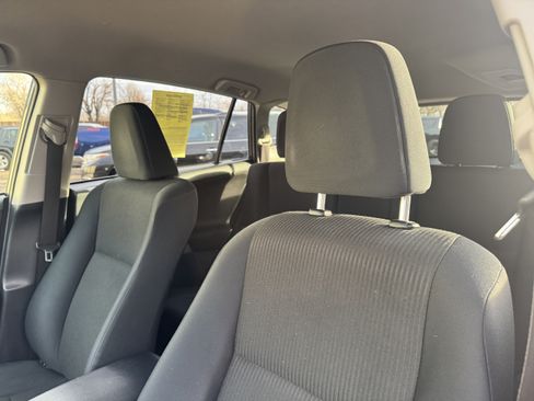 Used 2016 Toyota RAV4 LE image 13