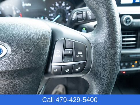Used 2020 Ford Escape SE image 22