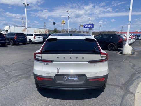 New 2023 Volvo C40 P8 Recharge Plus w/ Climate Package image 6