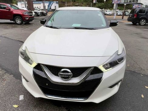 Used 2016 Nissan Maxima SR image 3