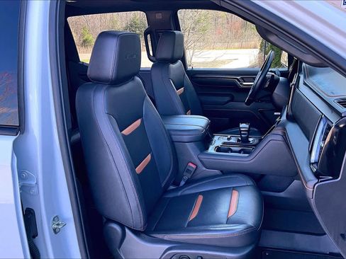 Used 2023 GMC Sierra 1500 AT4 w/ AT4 Premium Package AWD/4WD image 16