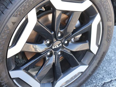 Used 2025 Kia Telluride S image 20