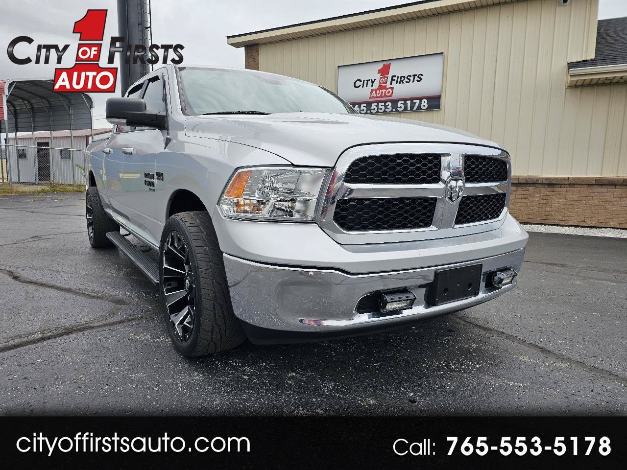 Used 2019 RAM 1500 Classic SLT w/ Luxury Group AWD/4WD image 1