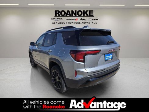 Used 2025 GMC Terrain Elevation w/ Black Edition image 7