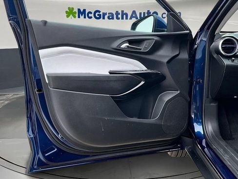 Used 2024 Chevrolet Trax LT w/ LT Convenience Package image 20