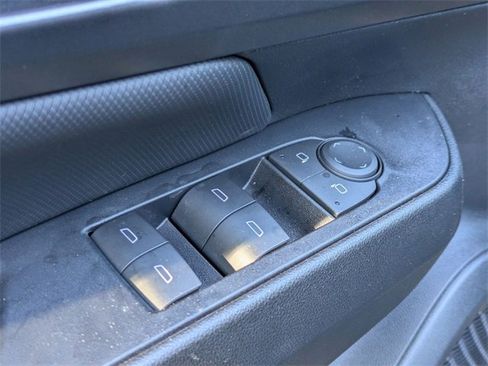 New 2026 Chevrolet Equinox EV LT image 9