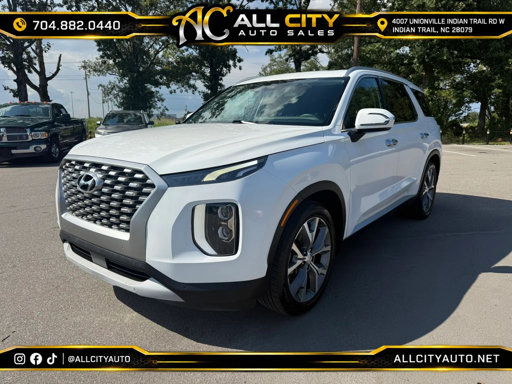 Used 2021 Hyundai Palisade SEL w/ Convenience Package FWD image 3