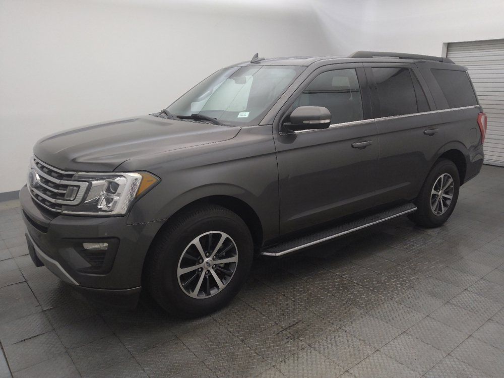 Used 2018 Ford Expedition XLT w/ Equipment Group 202A RWD image 2